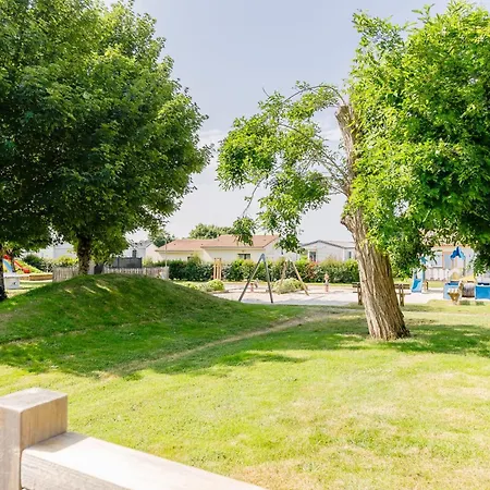05 - Le Cygne - Village *